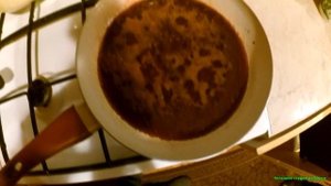 Соус к мясу. Винный соус к мясу. Простой рецепт соуса из красного вина.