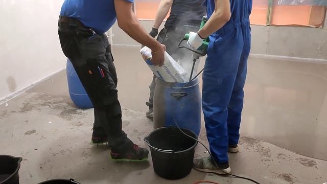 Mapei Novoplan Maxi R / Мастер класс Мапей / Ровнитель для пола / Как заливать полы ровнителем? смотреть онлайн