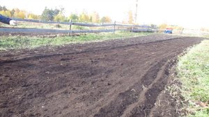 Мотоблок Брайт.Первый выезд на поле с плугом.