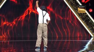 India's Best Dancer S3 | Vikram की Krumping Dance Terence को लगी Impeccable! | Performance