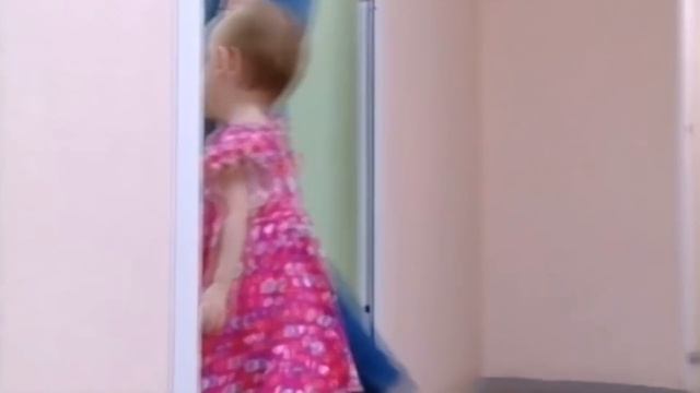 МАМА ХОТЕЛА УЛОЖИТЬ ДОЧКУ СПАТЬ, НО ТО ЧТО СЛУЧИЛОСЬ ИЗМЕНИЛО ЕЕ ЖИЗНЬ смотреть онлайн