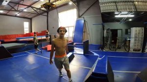 ПАРКУР ТРЮКИ ПО АЛФАВИТУ | КРУТАЯ ПАРКУР ЗАРУБА