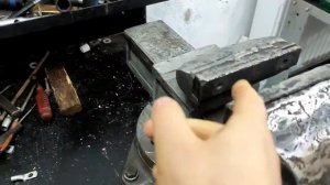 Оборудование гаража. Выбор (покупка) тисков в гараж!