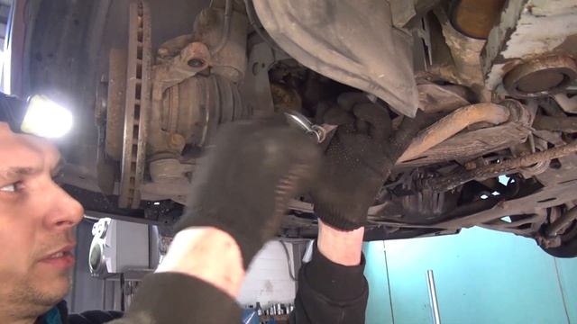 Renault Megane Scenic 2000 г. Замена рулевого наконечника смотреть онлайн