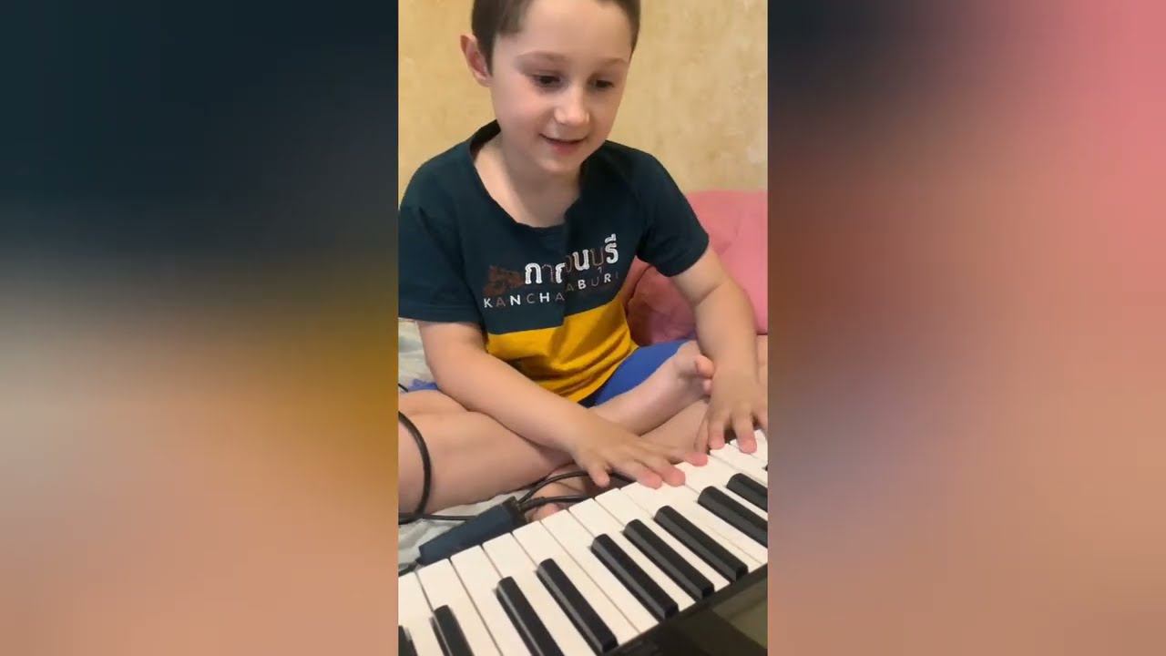Помогаем беженцам делаем детей чуть счастливее