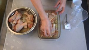 КАК ПРИГОТОВИТЬ КУРИНЫЕ ГОЛЕНИ С ГАРНИРОМ.