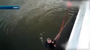 В Омске 16 ти летний подросток спас тонущих детей