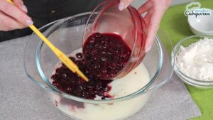 Ароматный шоколадный пирог с вишней – мечта любого сладкоежки! Вкусный быстрый рецепт выпечки!