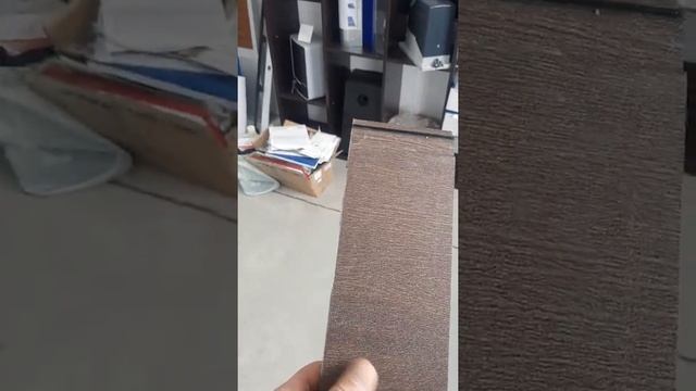 Обзорное видео образца панели Hormann night oak ночной дуб. смотреть онлайн