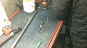 крутящийся стул из остатков профильной трубы. для гаража