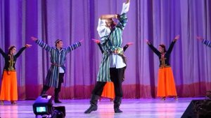 Uzbek Dance - Dilhiroj | Advantour