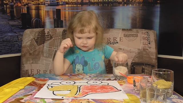 Мозайка разноцветными крупами! Рисуем грузовик! смотреть онлайн