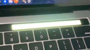 Macbook Pro Touchbar Blinking/Flickering/Flashing when Idle