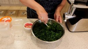 Заготовки на зиму.Чесночные стрелки,петрушка и укроп.Соус с майонезом и сметаной.