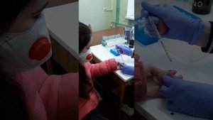 Анализ крови из пальца. Страх и переживание перед уколом.