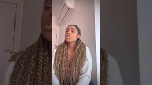 Cover de “ La violetera “ : Sara Montiel