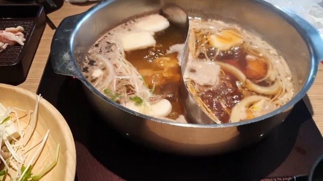 КИТАЙСКИЙ БЕЗЛИМИТНЫЙ РЕСТОРАН МЯСА И МОРЕПРОДУКТОВ. ЕШЬ СКОЛЬКО СМОЖЕШЬ. смотреть онлайн