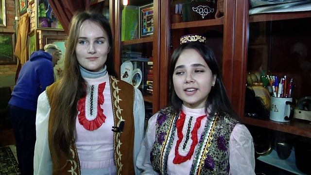 ЧЕМ ЦЕПЛЯЕТ МОЛОДЕЖЬ ШТАБ ТАТАР МОСКВЫ? / ТАТАРЫ МОСКВЫ