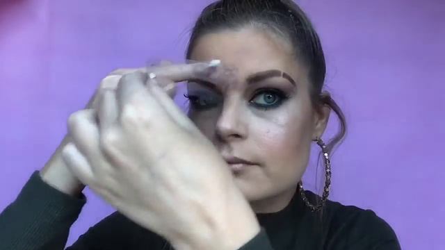 How To Use Eyebrow Stencils смотреть онлайн