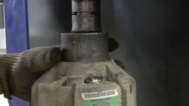 Замена подшипника муфты включения заднего моста Hyundai Tucson смотреть онлайн