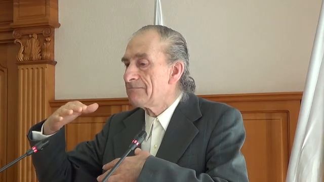 Роль ценностей, смыслов, идеалов в развитии духовного мира личности