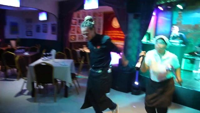 Шоу в ресторане Москва (Паттайя) смотреть онлайн