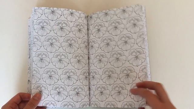 Обзор мини-раскраски от Арт-Терапии «Зачарованный сад» смотреть онлайн