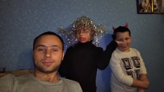 Поздравляем всех с хэллоуином  ???