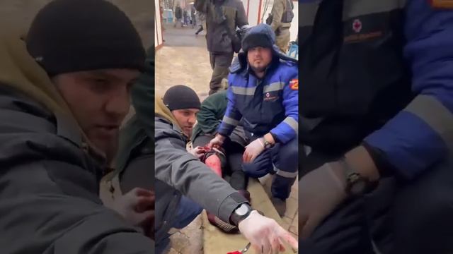 Чеченские врачи помогают раненым детям Мариуполя смотреть онлайн