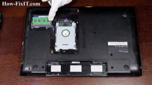 How to upgrade RAM memory in Samsung NP300E7A, NP300E7Z laptop