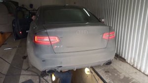 Агрессивный выхлоп на Audi RS6
