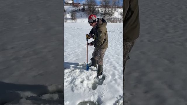 Бюджетный шуруповёрт для бура! смотреть онлайн