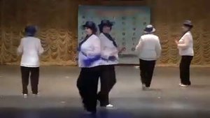 Танец "Бабушки - заюшки"