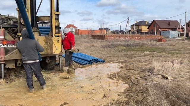 Бурим скважину в п.Индусртиальном.