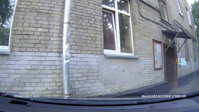 Михаил Шакун едет на складном велосипеде Dahon смотреть онлайн