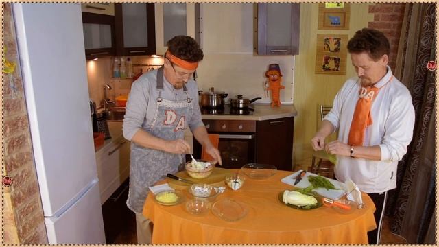 Салат с колбасой, огурцом и сыром... Простой рецепт для праздничного стола. смотреть онлайн