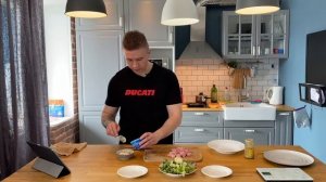 Как сделать салат цезарь? (заправка для салата цезарь)