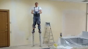 Как правильно и безопасно одеть строительные ходули