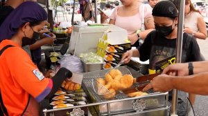 пирог с жареными креветками и омлетом с морепродуктами