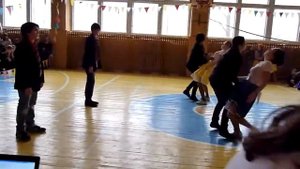 Супер энергичный танец рок-н-ролл под Элвиса Пресли