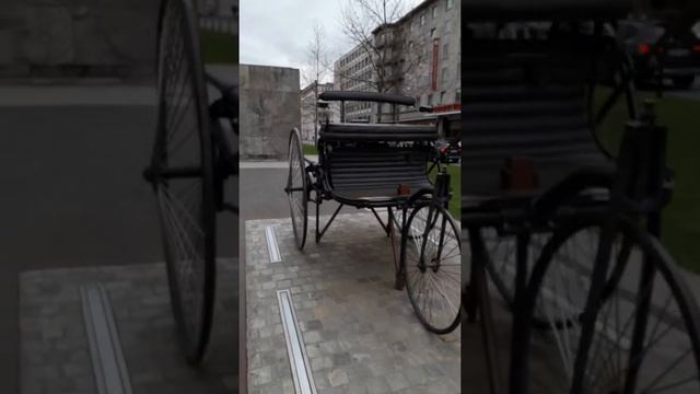 Первый автомобиль (прототип)