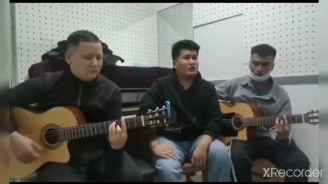 Уйгурская песня _ Байаваи  уйгурские Песни  Уйгурские Песни На Гитаре