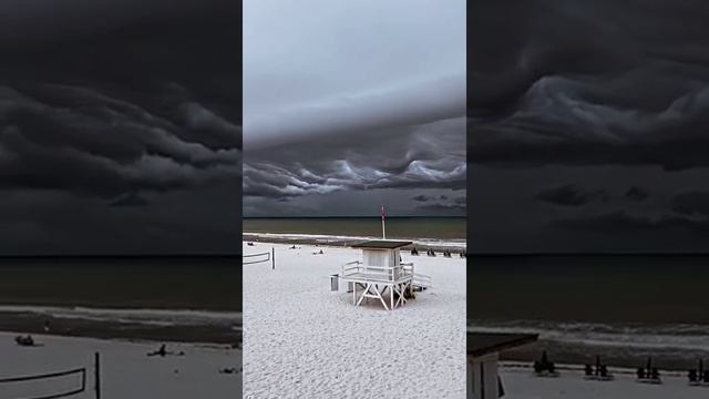 Incredible Cloud Formations Over Fort Walton Beach in Florida - 1206887