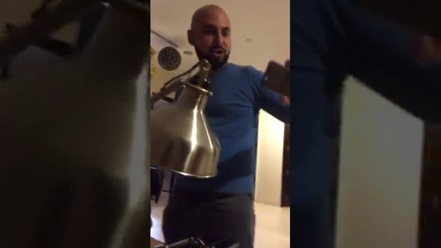 Катя Жужа бурно отдыхает с друзьями! смотреть онлайн