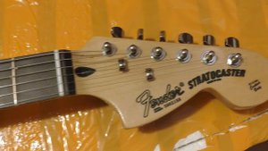 Обзор сборки китайской реплики Fender Stratocaster hss Olympic white