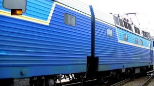 Подача ЧС8-015 под поезд №749