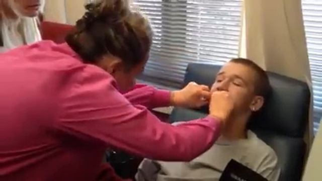 Илюша после удаления зубов мудрости смотреть онлайн