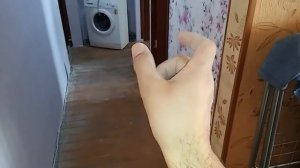 СТЕЛИМ ЛИНОЛЕУМ НА ДЕРЕВЯННЫЙ ПОЛ своими руками. Делаем коридор СВЕТЛЕЕ.