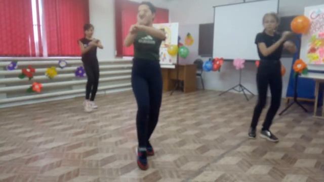 Танец на день матери 7 класс смотреть онлайн