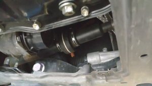 Toyota Prius  Тойота Приус 2017 Замена масла в двигателе Toyota Prius 2017 Engine oil change